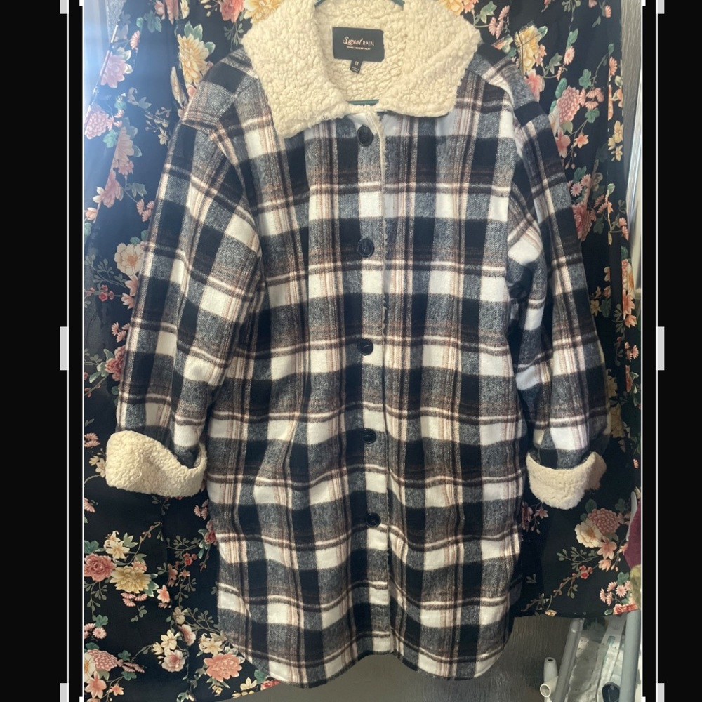 Womens size M Brown plaid Sherpa lined jacket